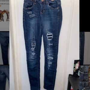 skinny jeans with rips